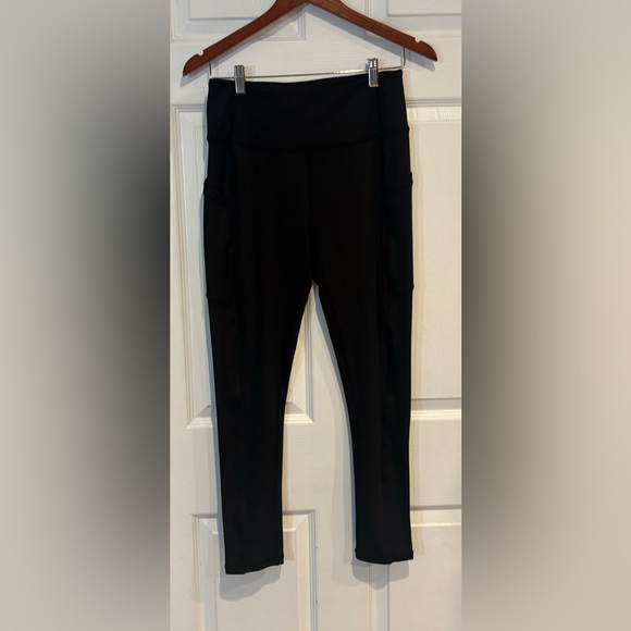 Black High-Waisted Leggings - Picture 5 of 6